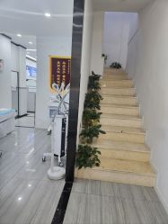 -蕾特恩专业祛痘·皮肤管理