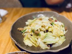 油渣炒莲白-十三式重庆江湖菜(金茂览秀城店)