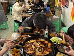 -鸿顺老铁锅美蛙鱼府(解放碑店)