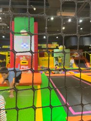 -蹦蹦跳跳(新奥购物中心店)