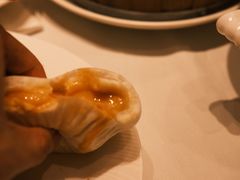 香喷喷流沙包-凤凰楼酒家·粤宴点心(华强北店)