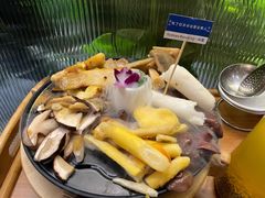 -一朵菌·野生菌探索家火锅(南亚店)