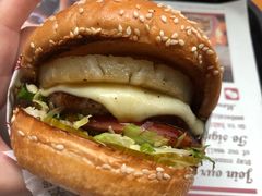 -The Habit Burger Grill 哈比特汉堡(复兴soho店)