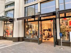 -lululemon(比斯特购物村店)