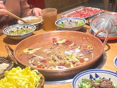 -洱火云南酸菜牛肉火锅(石景山当代商城店)