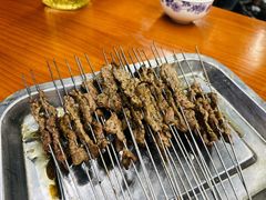 黑椒牛肉串-张记老友聚张小串烧烤夜市