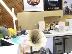 -大光明丽星VIP影城(昌里路杜比全景声店)