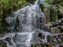-本溪汤沟绿石谷森林公园