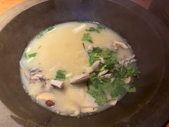 -咕嘟草帽鱼·牛奶一样的鲜鱼汤(包河万达广场创始店)