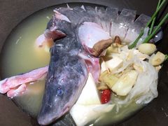 -咕嘟草帽鱼·牛奶一样的鲜鱼汤(天鹅湖万达广场店)