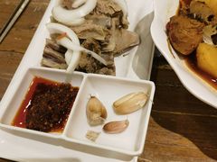 -清真·玛丽亚新疆菜主题餐厅(浙江中路店)