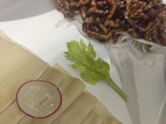 -皇城根·烤鸭·鱼头·家常菜(欧亚大观乐活城店)