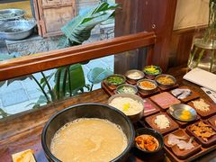 -银米·云南传统过桥米线(双廊黑金冠店)