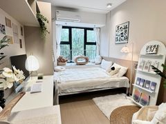 -东方体育中心(地铁站)