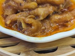 百合酱凤爪-皇马假日醉海南大酒店·假日一品派茶楼(秀英店)