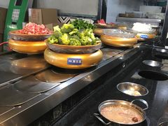 -汤响自助回转火锅百汇(乐峰广场店)