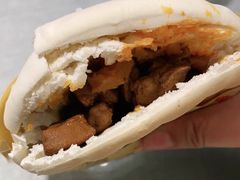 腊汁肉夹膜-大嘻咹biangbiang面(历史博物馆店)