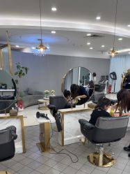 点击看大图 -八佰伴8008星级形象店