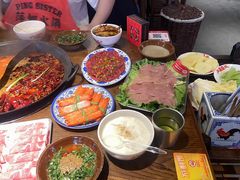 -萍姐火锅·公路夜市(武汉首店)