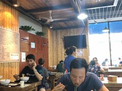 大堂-陇上全荟兰州传统牛肉面(延吉路店)