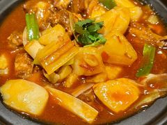 砂锅洋芋酱烧排骨-云海肴·汽锅鸡·云南菜(高德置地店)
