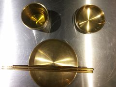 餐具摆设-本炙炭烤·蒲烧活鳗料理店(金沙洲店)
