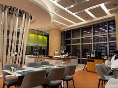 -湖景知味西餐厅•自助餐• 轻食(南京金茂威斯汀大酒店)