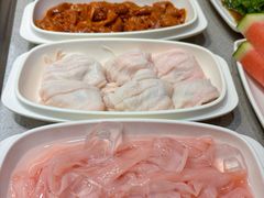 -海底捞火锅(新松江路生日主题店)