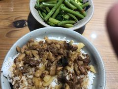 -红猪卤肉饭(大西洋美食城店)