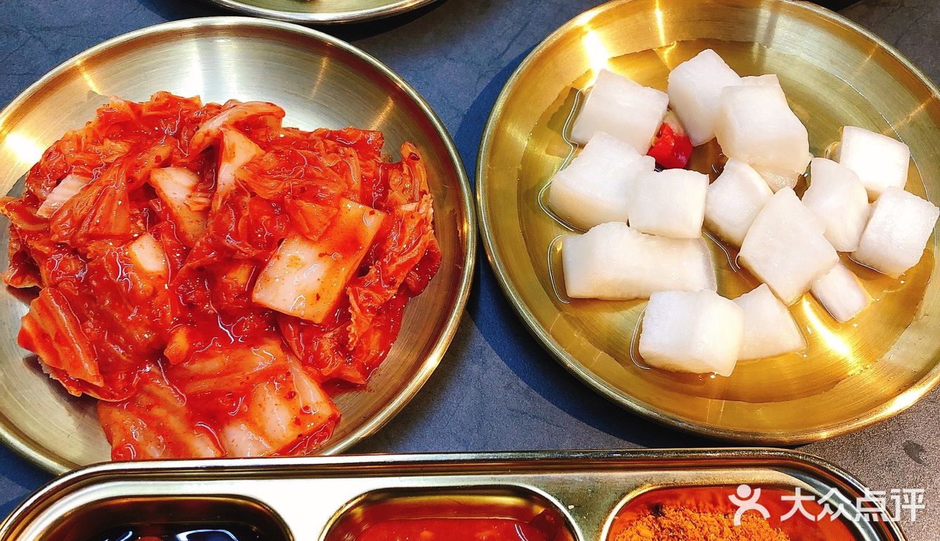 远景路美味可口的辛罗烤肥肠