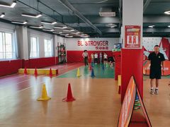 -悦动体能篮球羽毛球网球(三里河店)