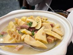 -新白鹿餐厅(湖滨银泰IN77C区店)