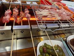 -哈尔滨小酒馆·鲜肉现穿自助烧烤(康新花园店)