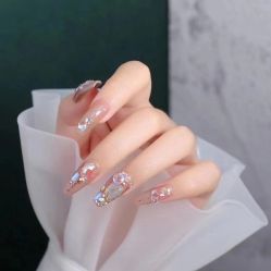 -苏彩·皮肤管理美甲美睫