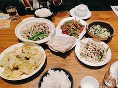 -泉畔人家·老济南经典鲁菜(大明湖店)