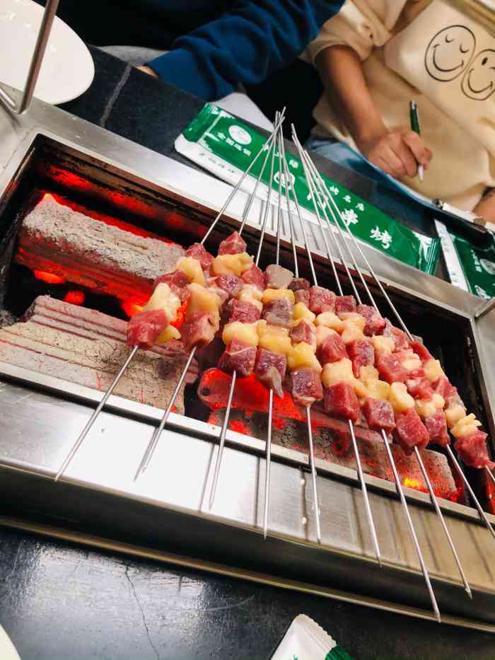 图门烧烤(昌里路店)-"不知道什么时候图门烧烤,吴记火锅,德林.