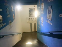 -乔波室内滑雪场