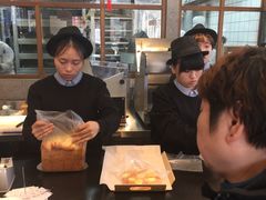 -Dough&Joe团憩(瑞虹天地月亮湾店)