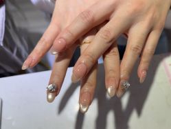 -瞧·享轻奢美甲美睫