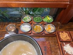 -银米·云南传统过桥米线(双廊黑金冠店)