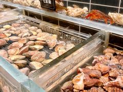 扇贝-钱小奴海鲜自助黑金店(杭州滨江龙湖店)