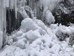 -大平台龙居瀑布旅游区