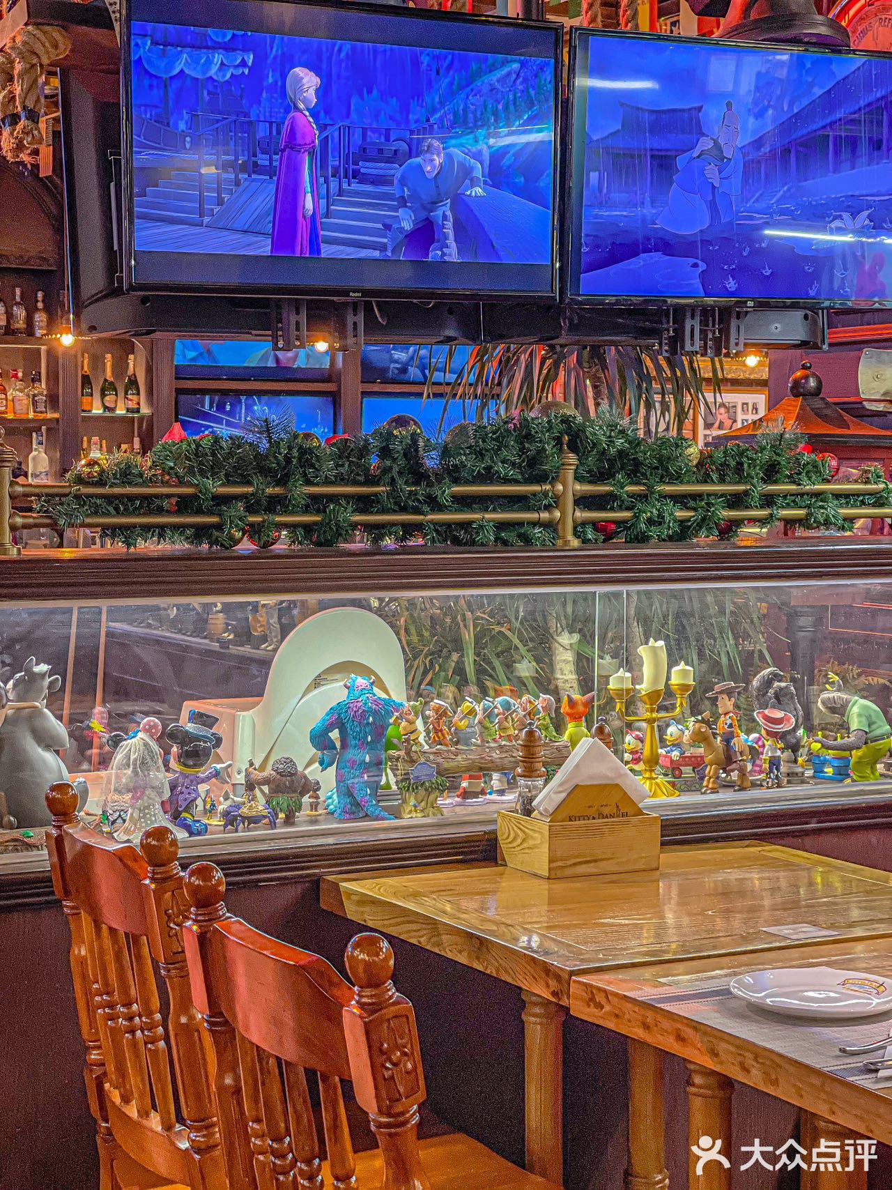 北京这家餐厅也太有圣诞氛围感了！！