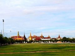 -皇家田广场(อนุสาวรีย์ทหารอาสา)