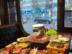 -明洞阿姨·韩式酱蟹烤肉·创意料理(三元桥店)