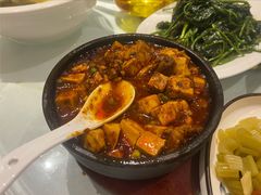 麻婆豆腐烧牛腩-咪咪川菜(太乙路店)