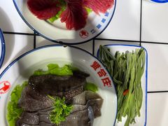 -喜悦小串丹东小黄牛海鲜烧烤大排档(民主广场店)