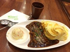-玛格萝妮比萨屋(四平店)
