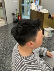 -即型男士理发工作室