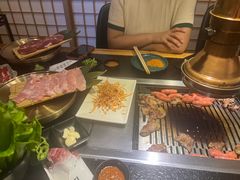 -臻牛烤肉